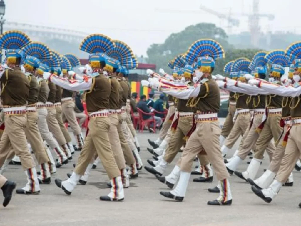 Central Govt Employees Get 30-Days Bonus Before Festivals 